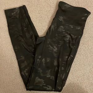 Black camouflage Spanx Leggings size medium